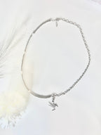 Collar con perlas de río, eslabones y colibrí en plata 925