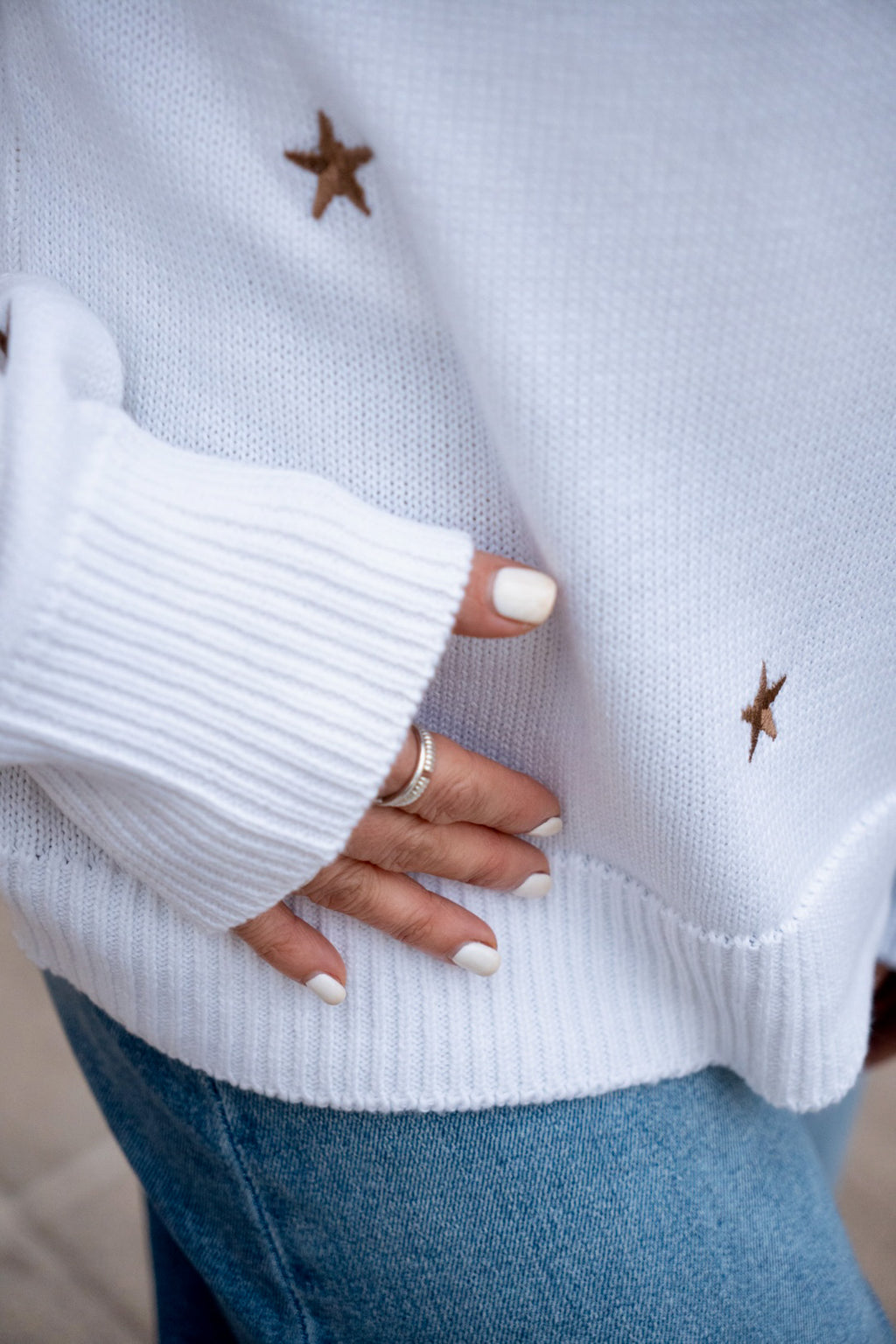 Sweater Ivory Blanco Estrellas Doradas