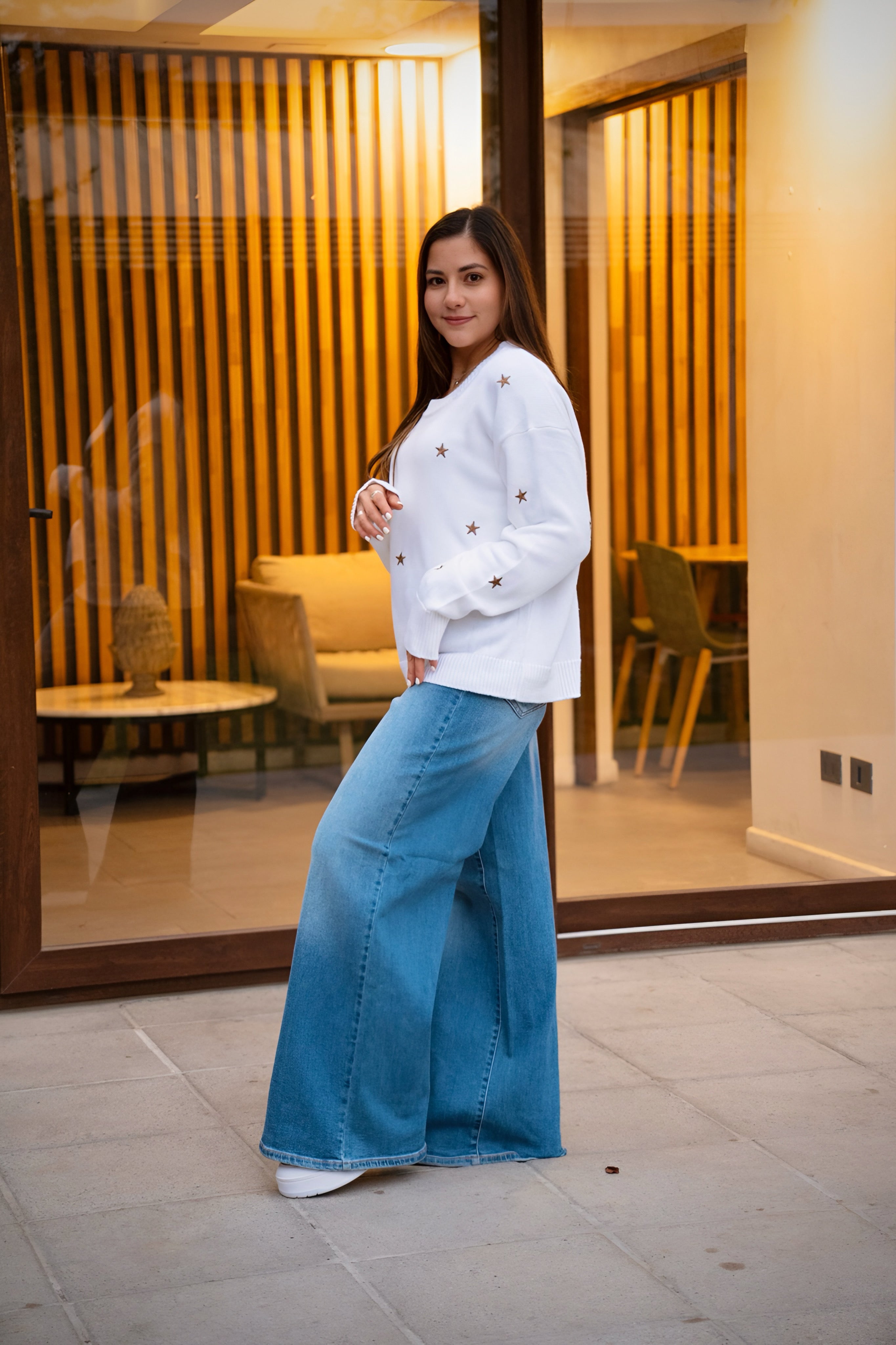 Sweater Ivory Blanco Estrellas Doradas