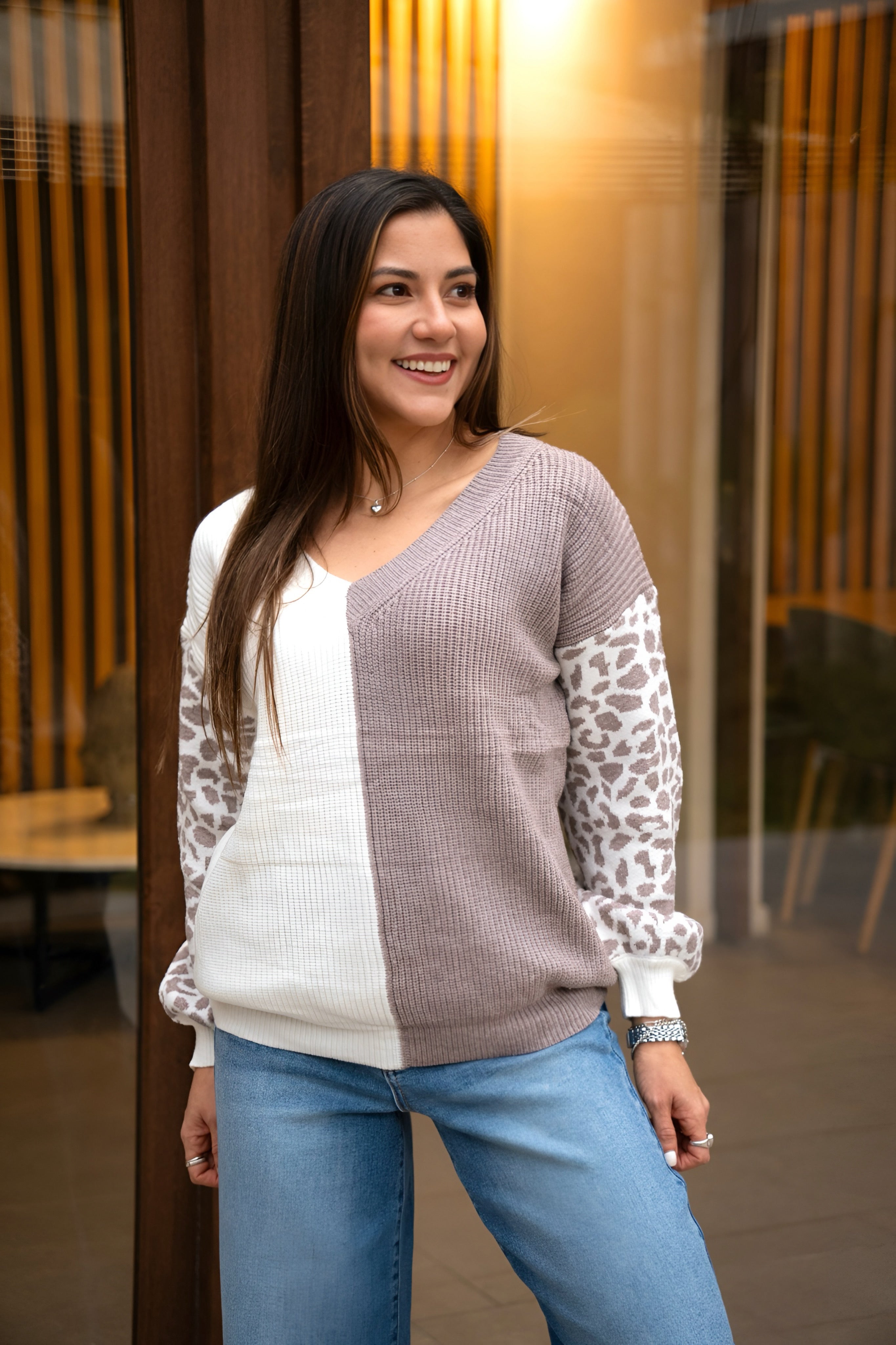 Sweater Emma Taupé y Blanco