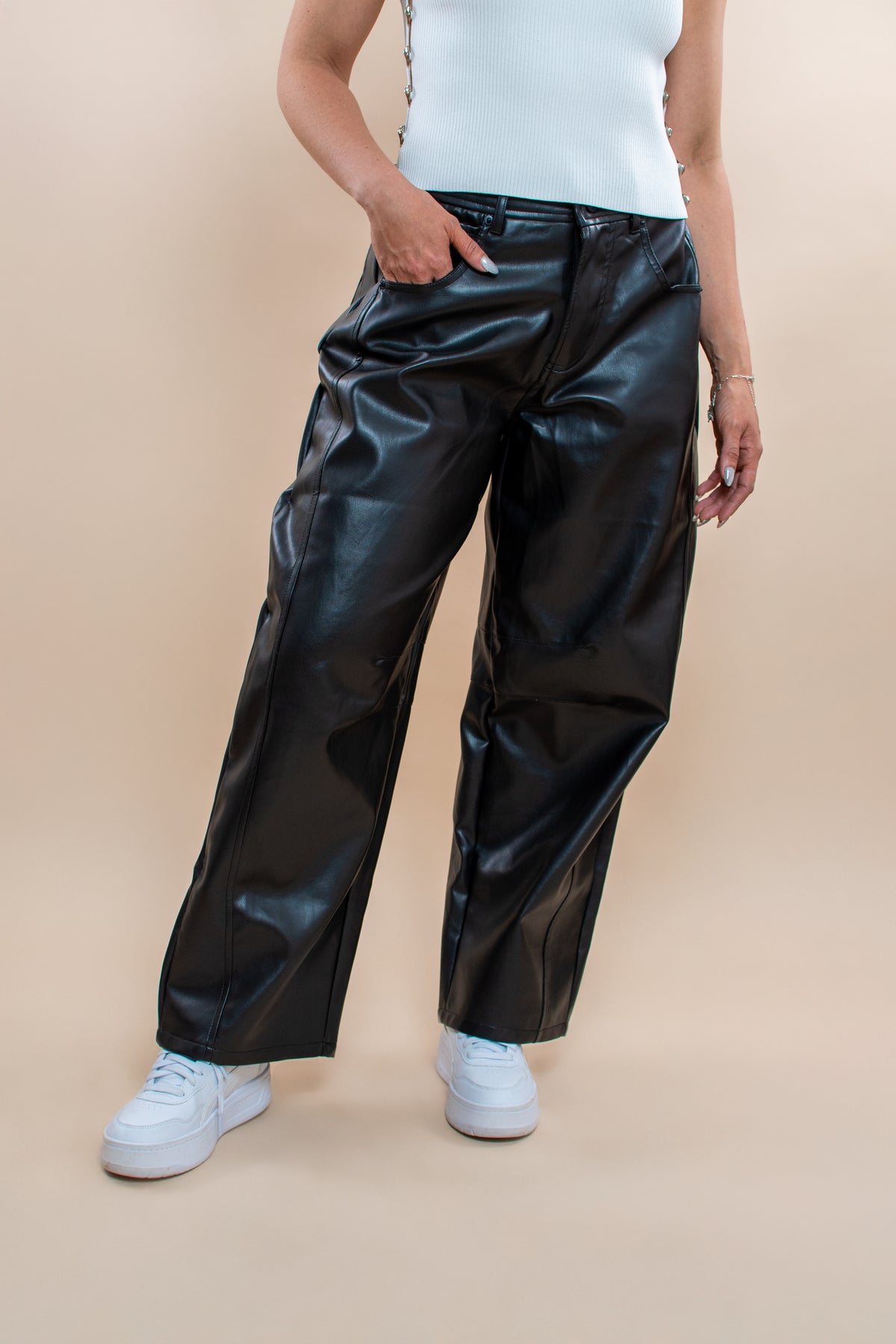 Pantalón Roma negro en PU estilo barrel - MM SHOP